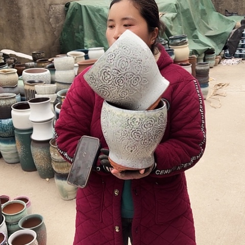 口18高20瑕疵盆子。