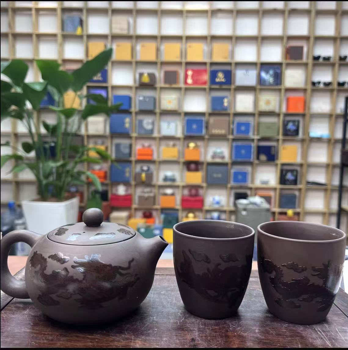 变色龙紫砂壶+两杯-486