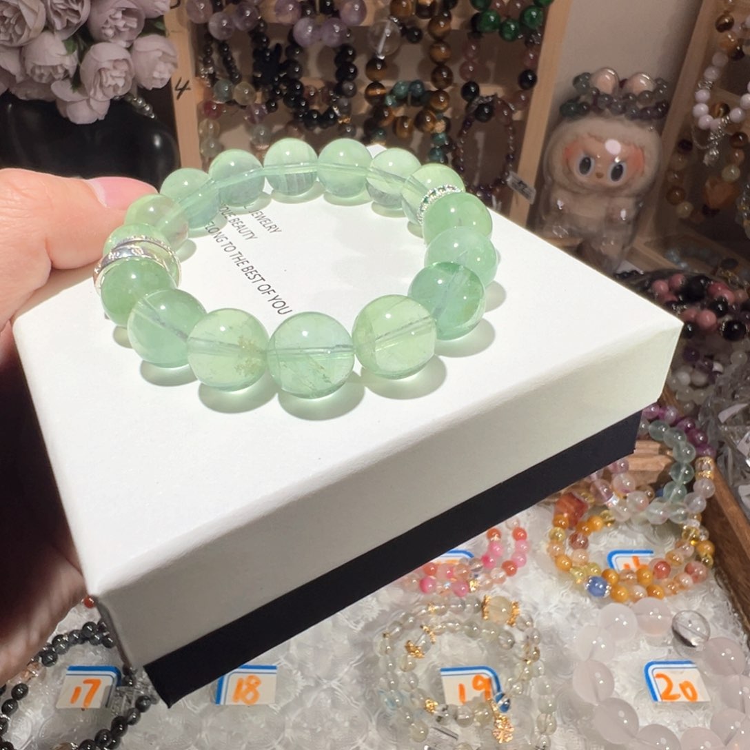 水晶手绳未镶嵌绿莹