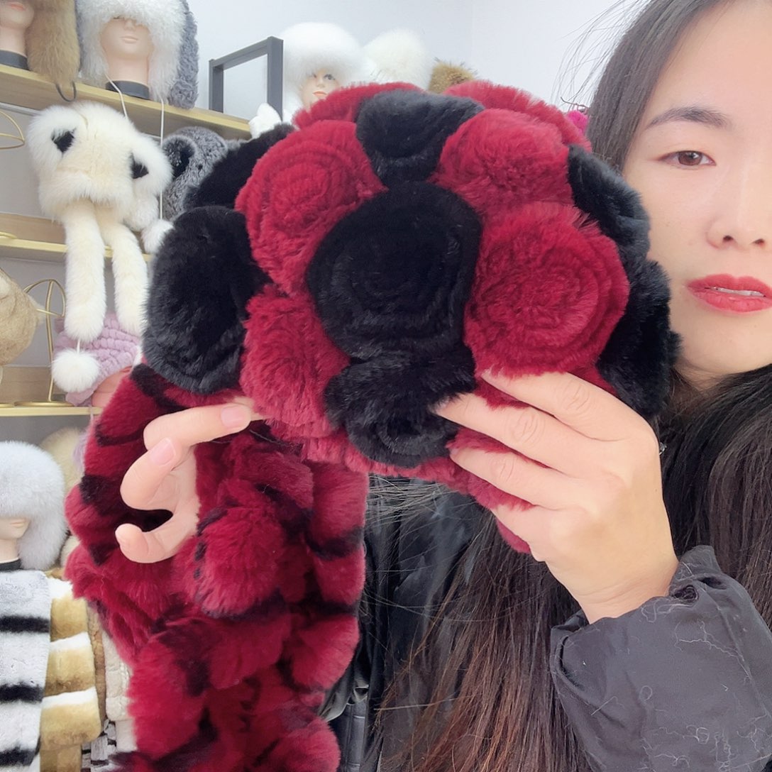 兔皮红拼黑色一套不退换