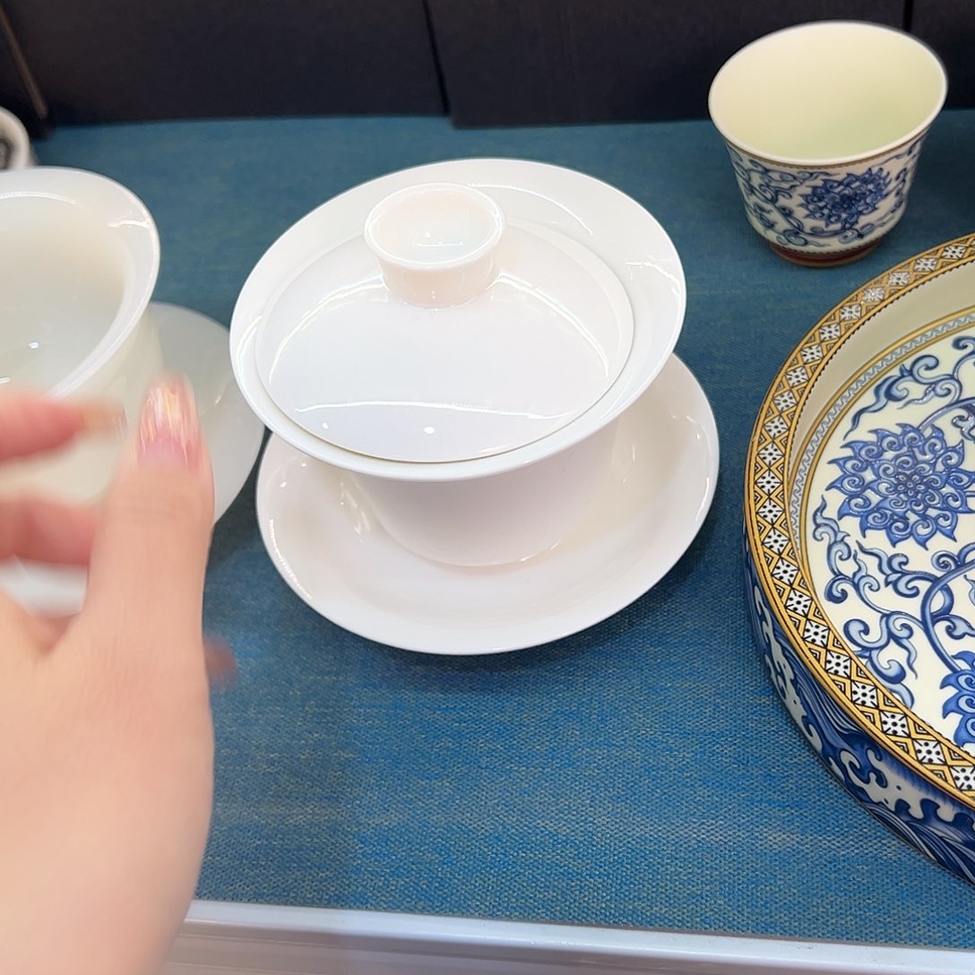 盖碗很漂亮我很喜欢