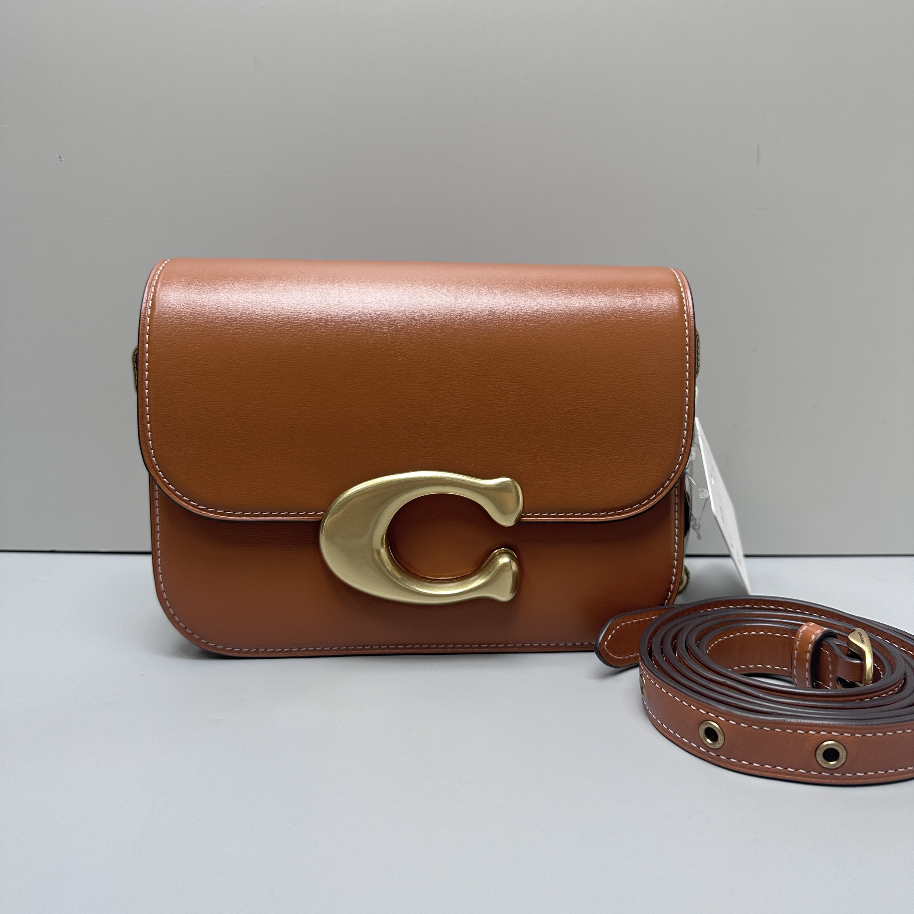 95新 COACH/蔻驰 小林/idol21棕色邮差包时尚21*16*8cmBM092701