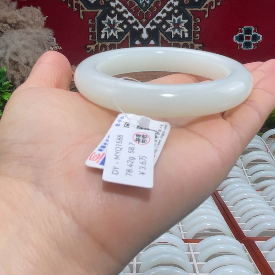 未镶嵌手镯和田玉天然且末老料