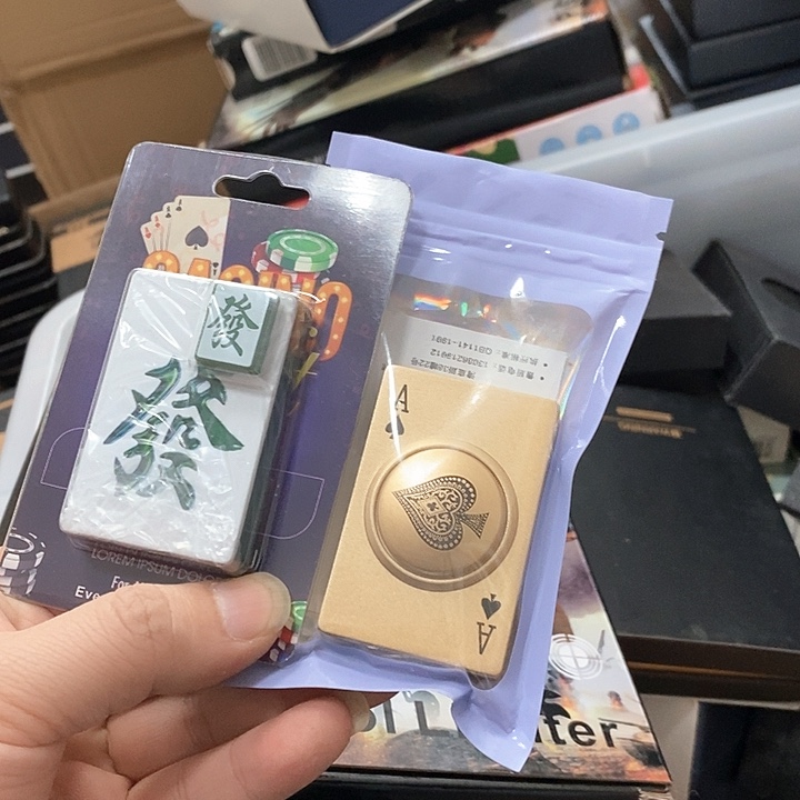 星***归明铬充气打火机充气打火机