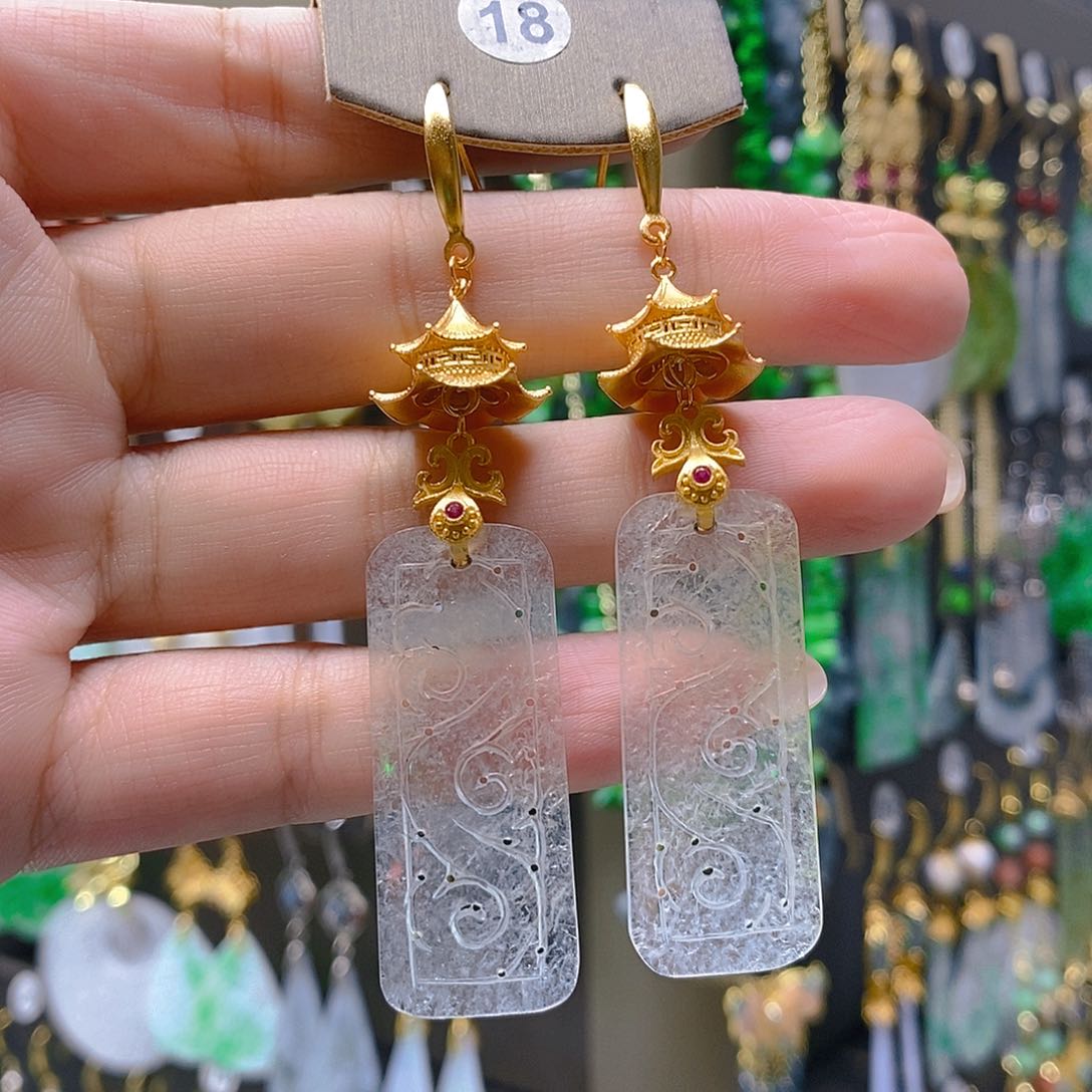 未镶嵌翡翠耳饰翡翠