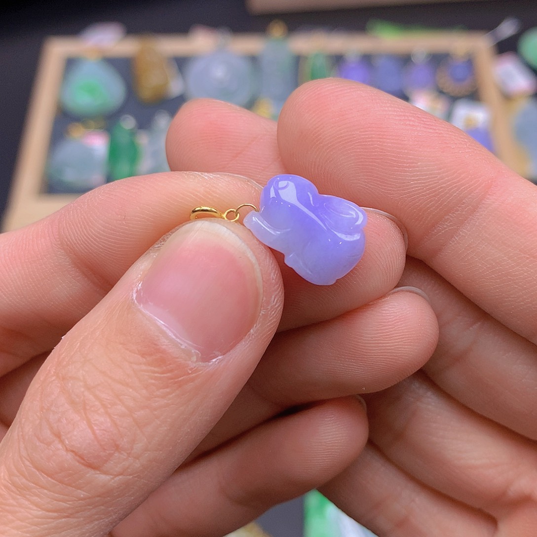 翡翠颈饰18K金镶嵌翡翠