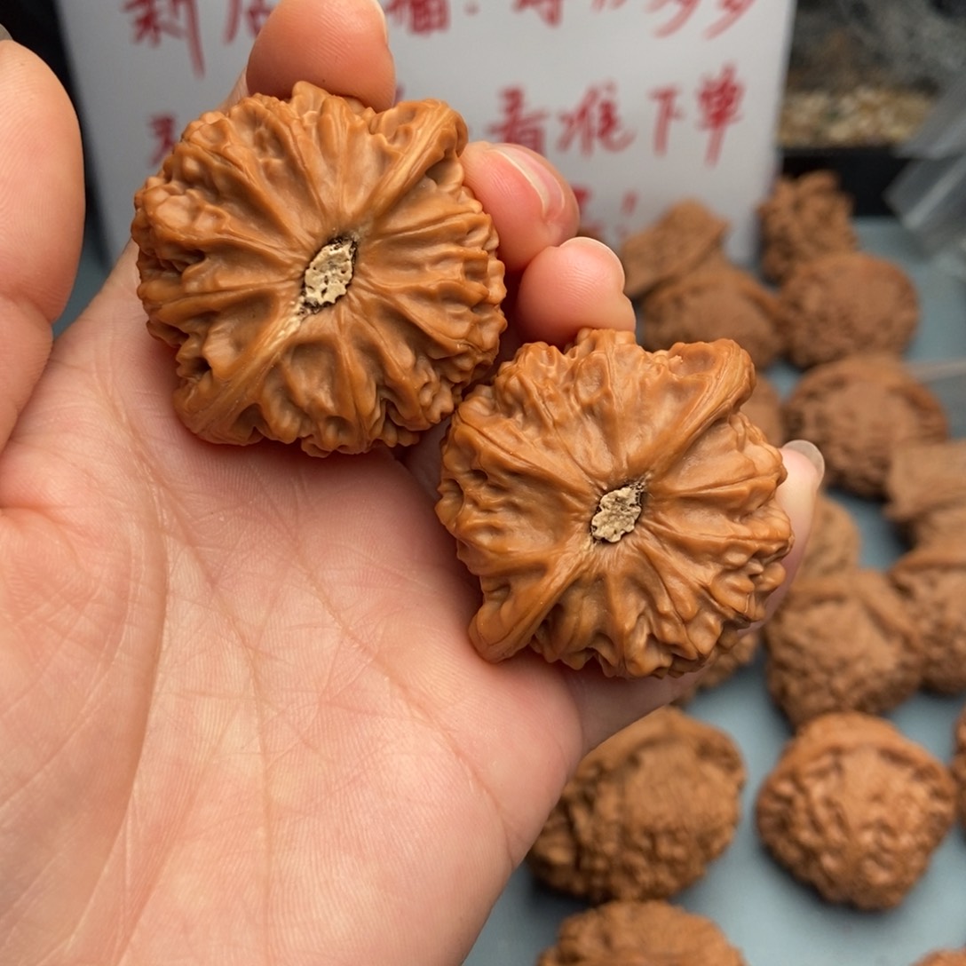 文玩核桃把件宫灯2