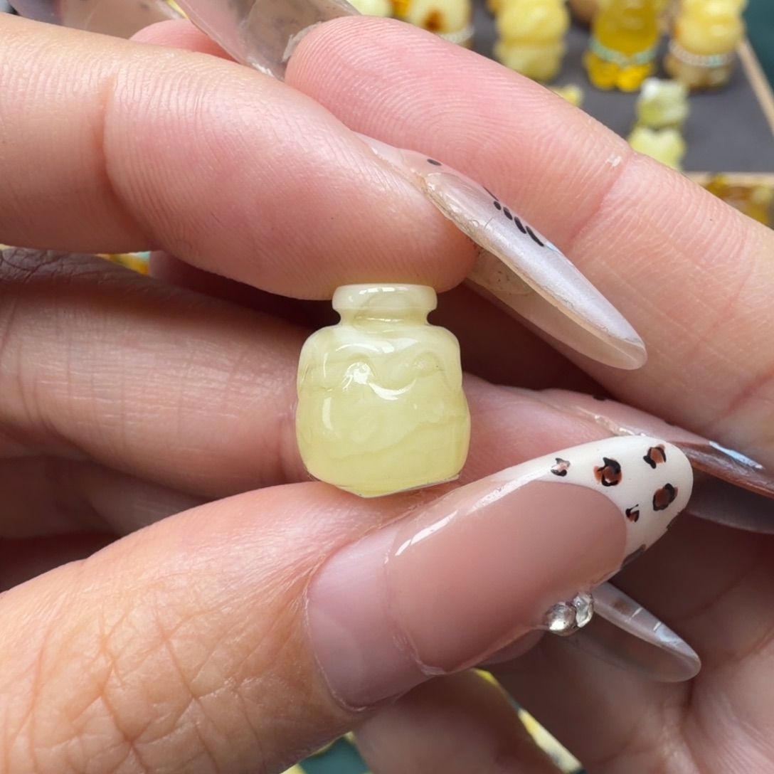 琥珀未镶嵌裸石蜜蜡