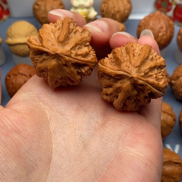 文玩核桃把件伪四棱