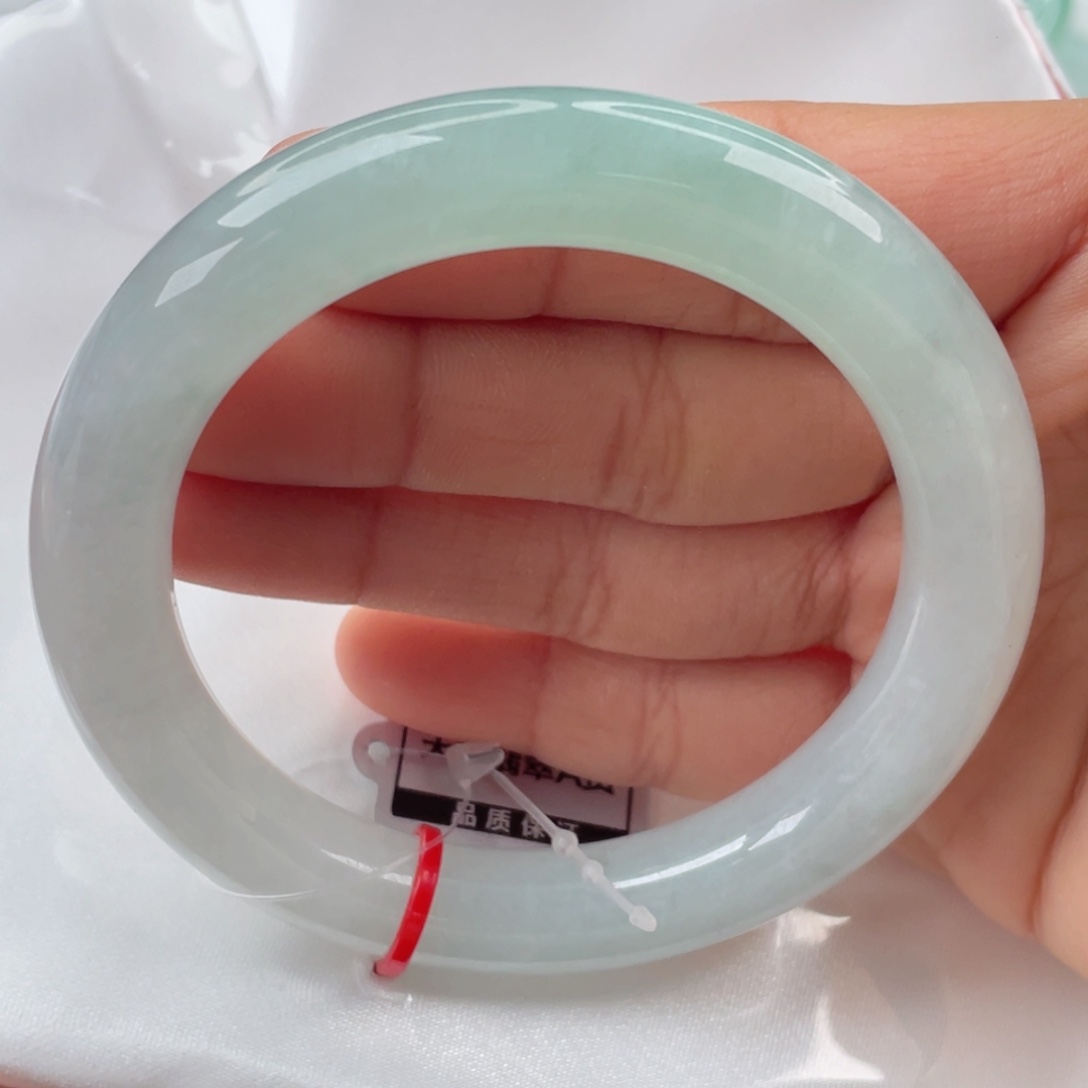 翡翠手镯（圆镯）未镶嵌净