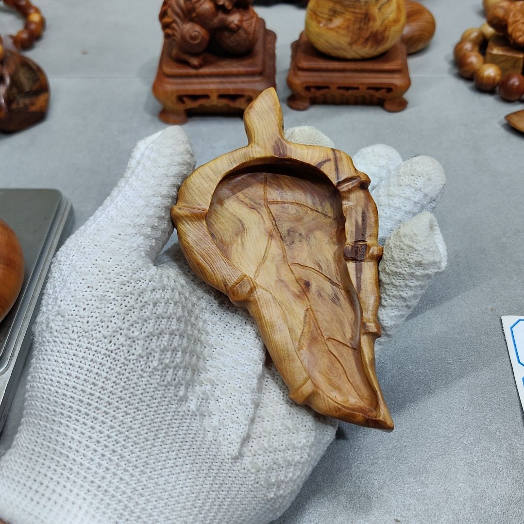 东***5太行崖柏手工艺品