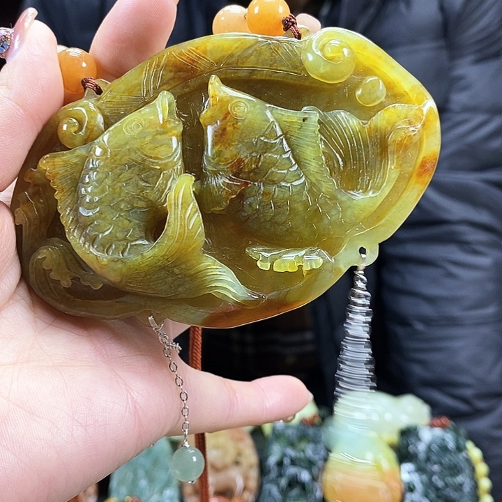 蛇纹石玉吊坠未镶嵌