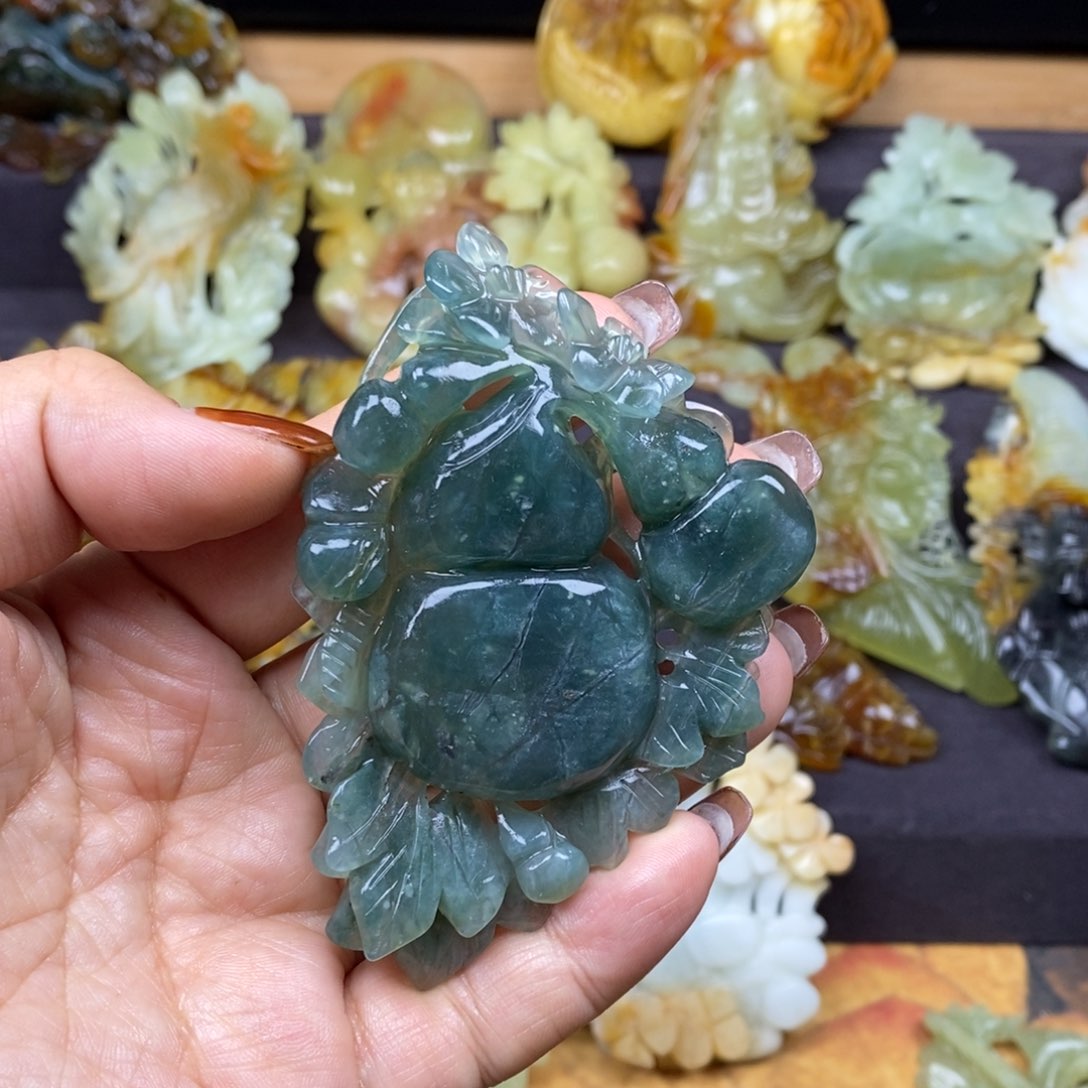 蛇纹石玉颈饰未镶嵌特*安