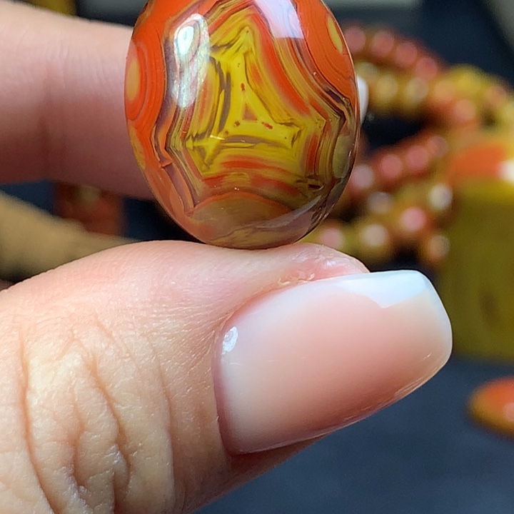 如***行玛瑙/玉髓未镶嵌配饰