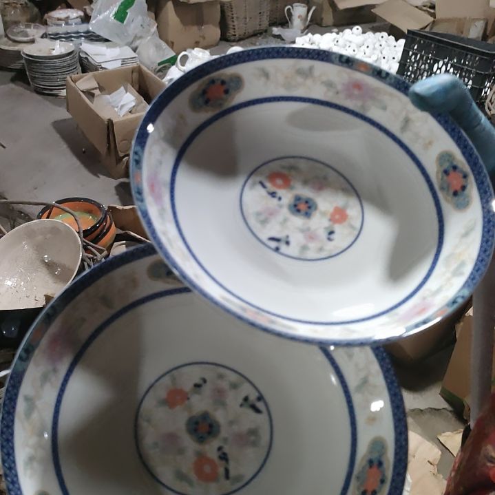 摆件陶瓷盘子碗啥都有