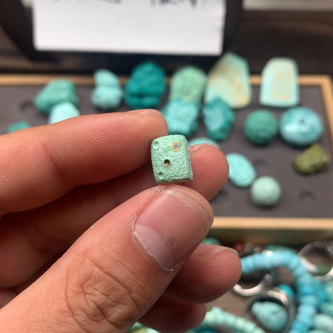 绿松石雕刻未镶嵌
