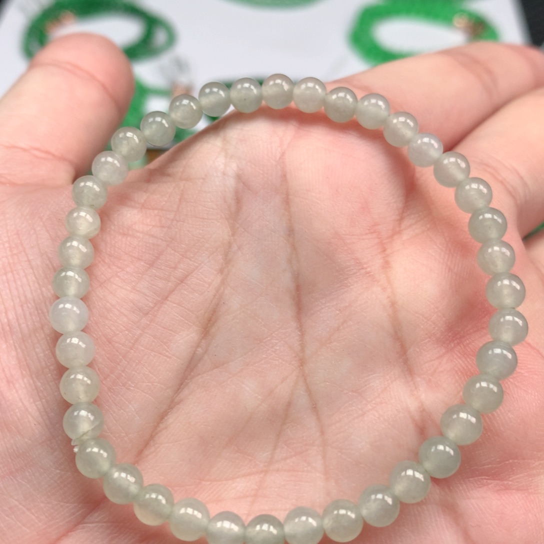 翡翠手链未镶嵌翡翠