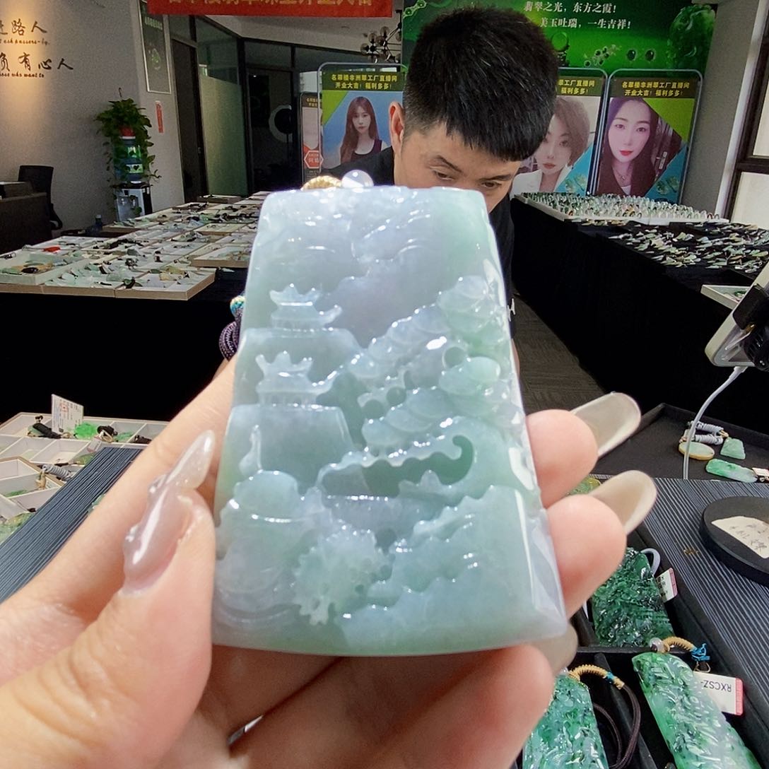 颈饰未镶嵌翡翠翡翠