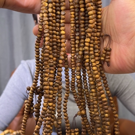 手串沉香白棋虫漏0.6-16多样性发货1条