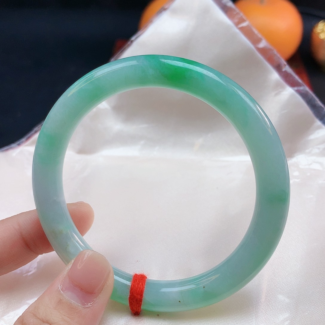 翡翠手镯未镶嵌57圈圆270012