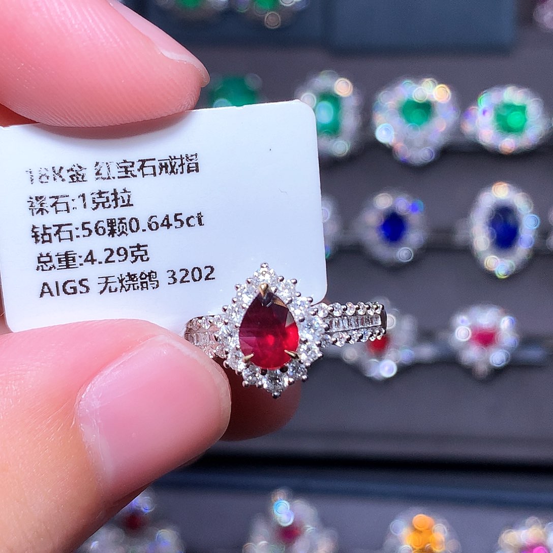 戒指红宝石18K金镶嵌