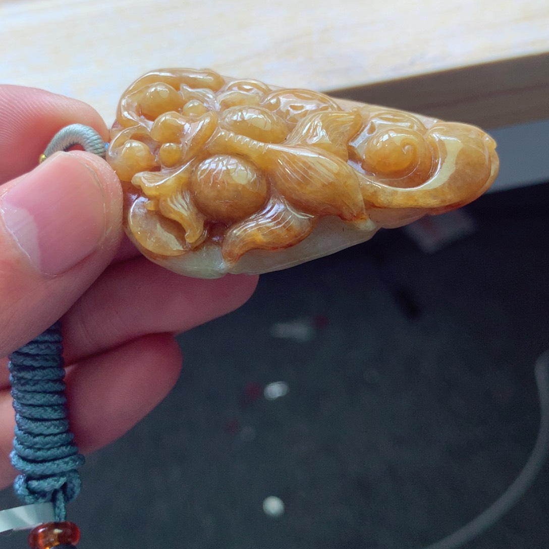 翡翠颈饰未镶嵌吊坠