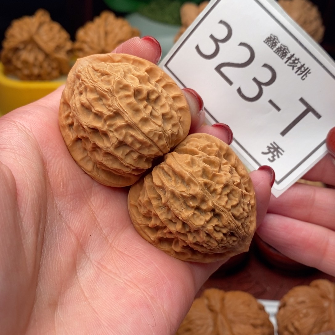 文玩核桃把件金牛37