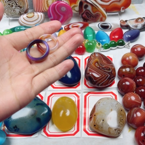 玛瑙/玉髓耳钉合金