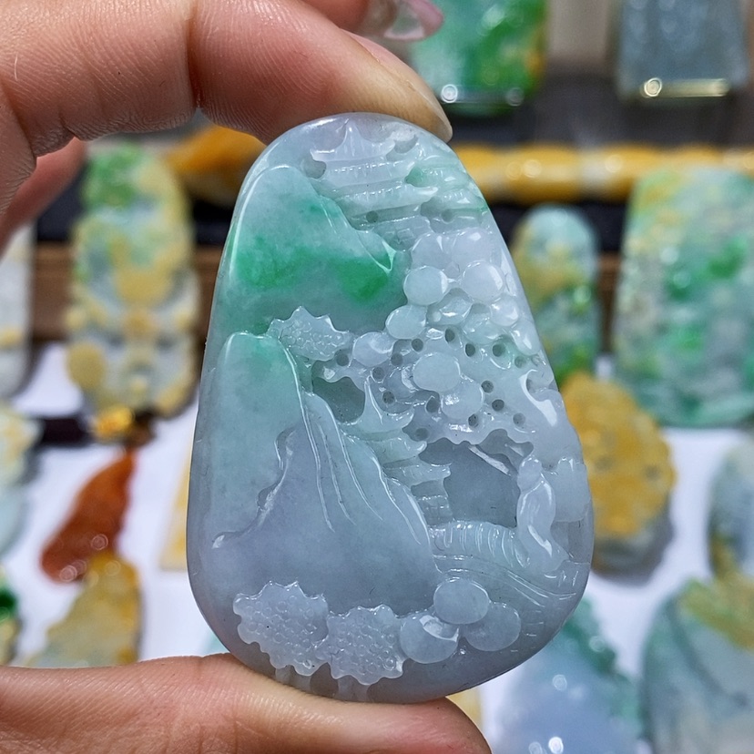 【闪购商品】翡翠颈饰未镶嵌翡翠一物一证