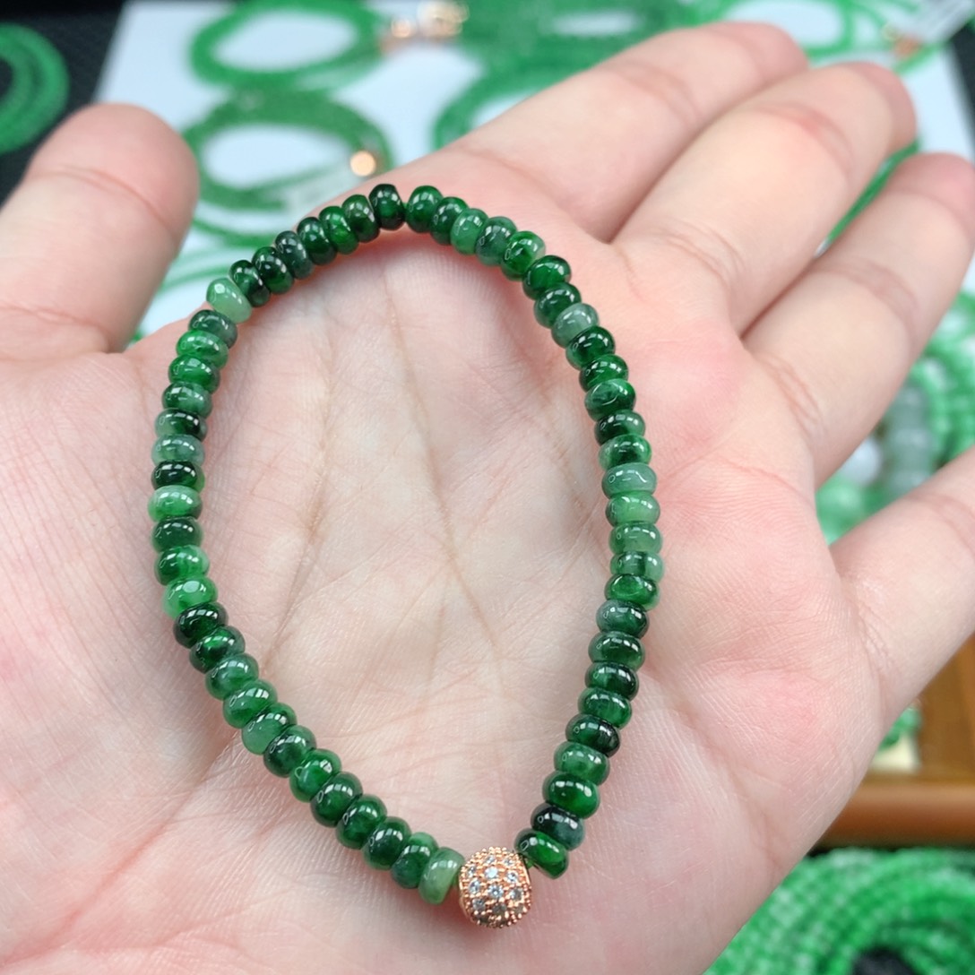 翡翠手链未镶嵌翡翠