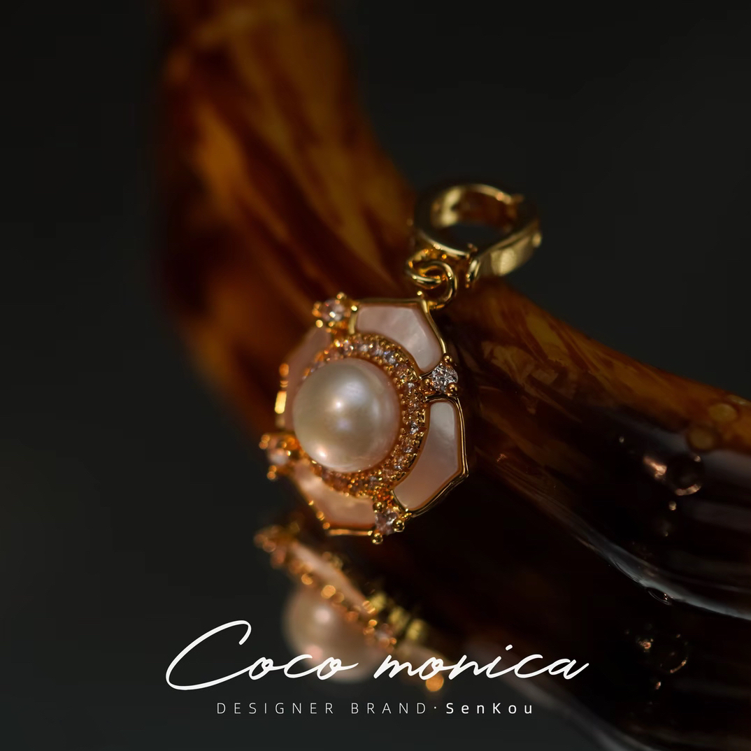 天然淡水珍珠四面贝母万能扣吊坠女款