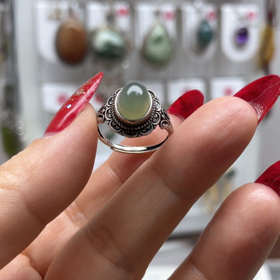 蛇纹石玉戒指未镶嵌