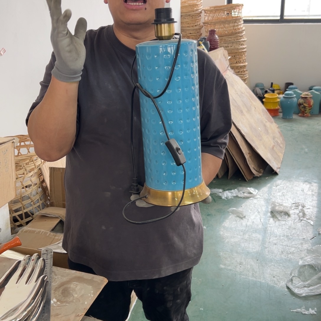 摆件25 号高中温工艺瓶（部分微瑕）