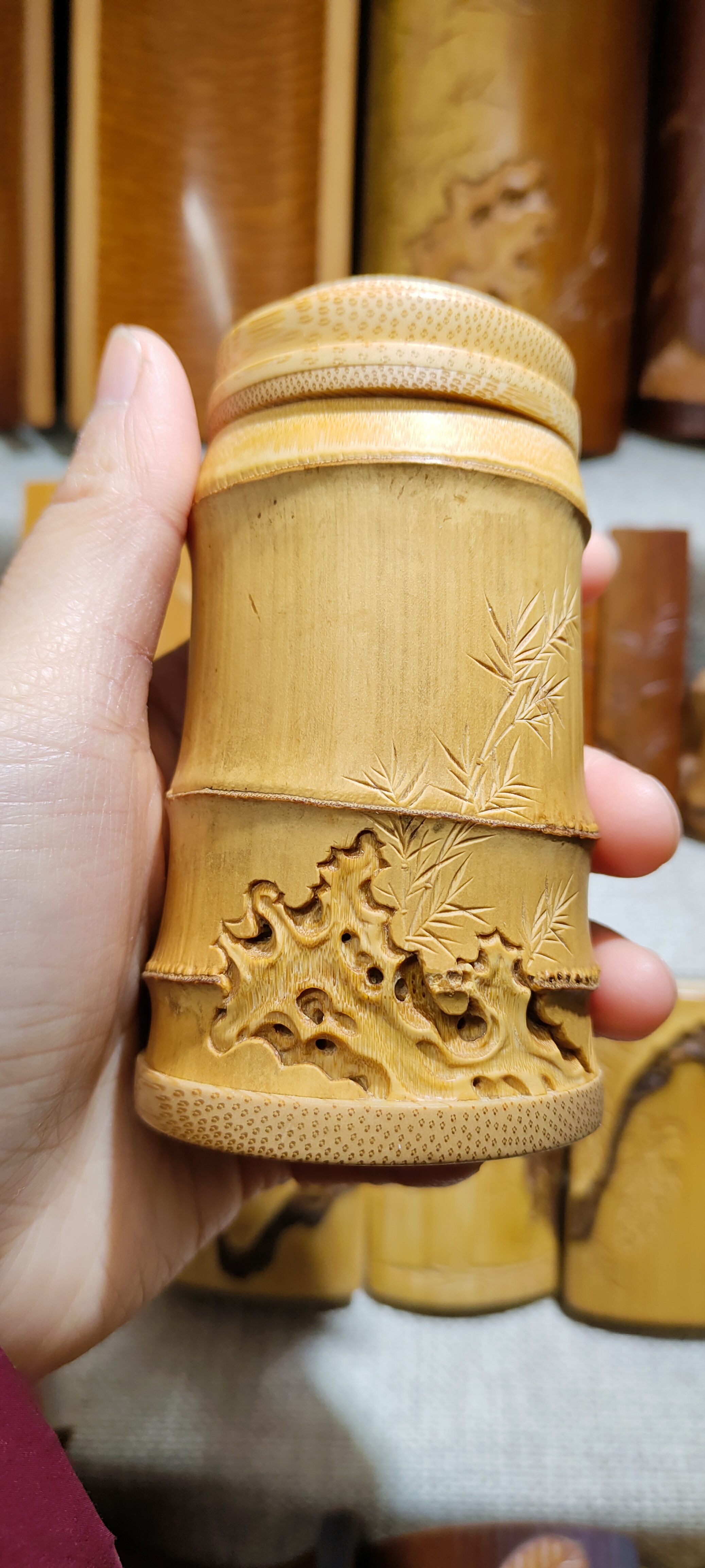 竹雕   竹石图  茶叶罐
