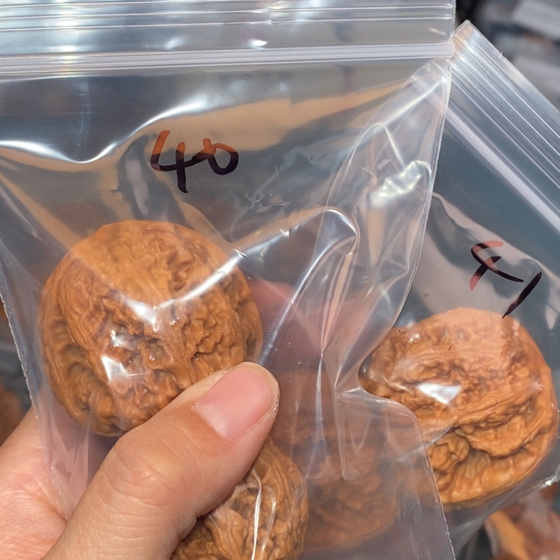 吊坠文玩核桃40和41粗筋