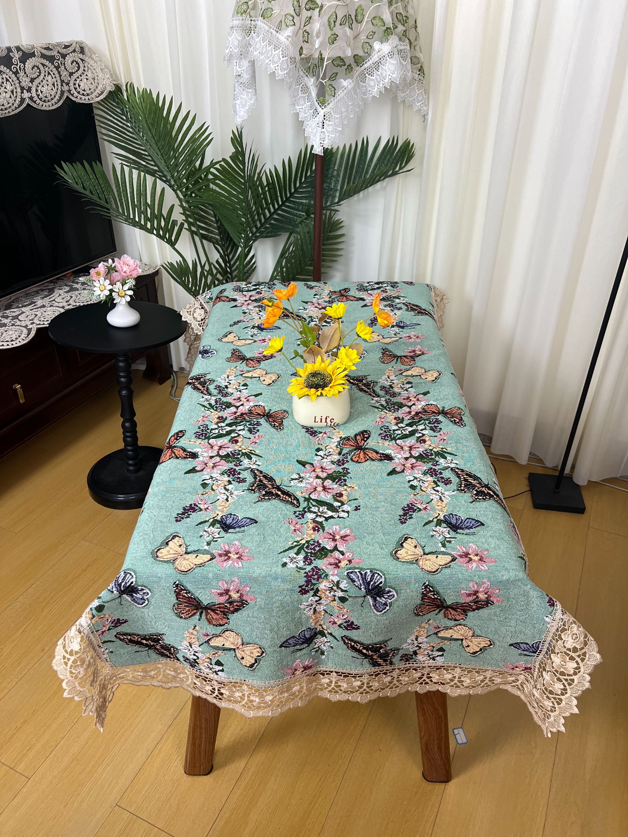 ZN111-88棉麻【90*180】绿蝴蝶水溶花边棉麻交织布桌布