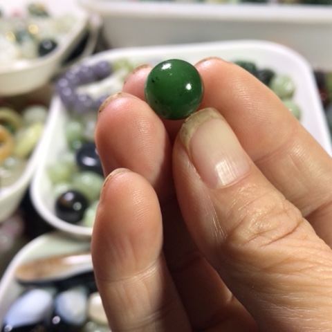 未镶嵌和田玉（糖玉）手机链凌****?