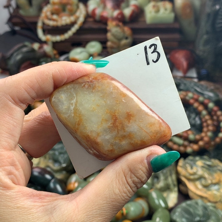 岫岩河磨玉（透闪石质玉）把件未镶嵌