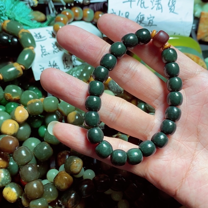 岫岩河磨玉（透闪石质玉）手链未镶嵌