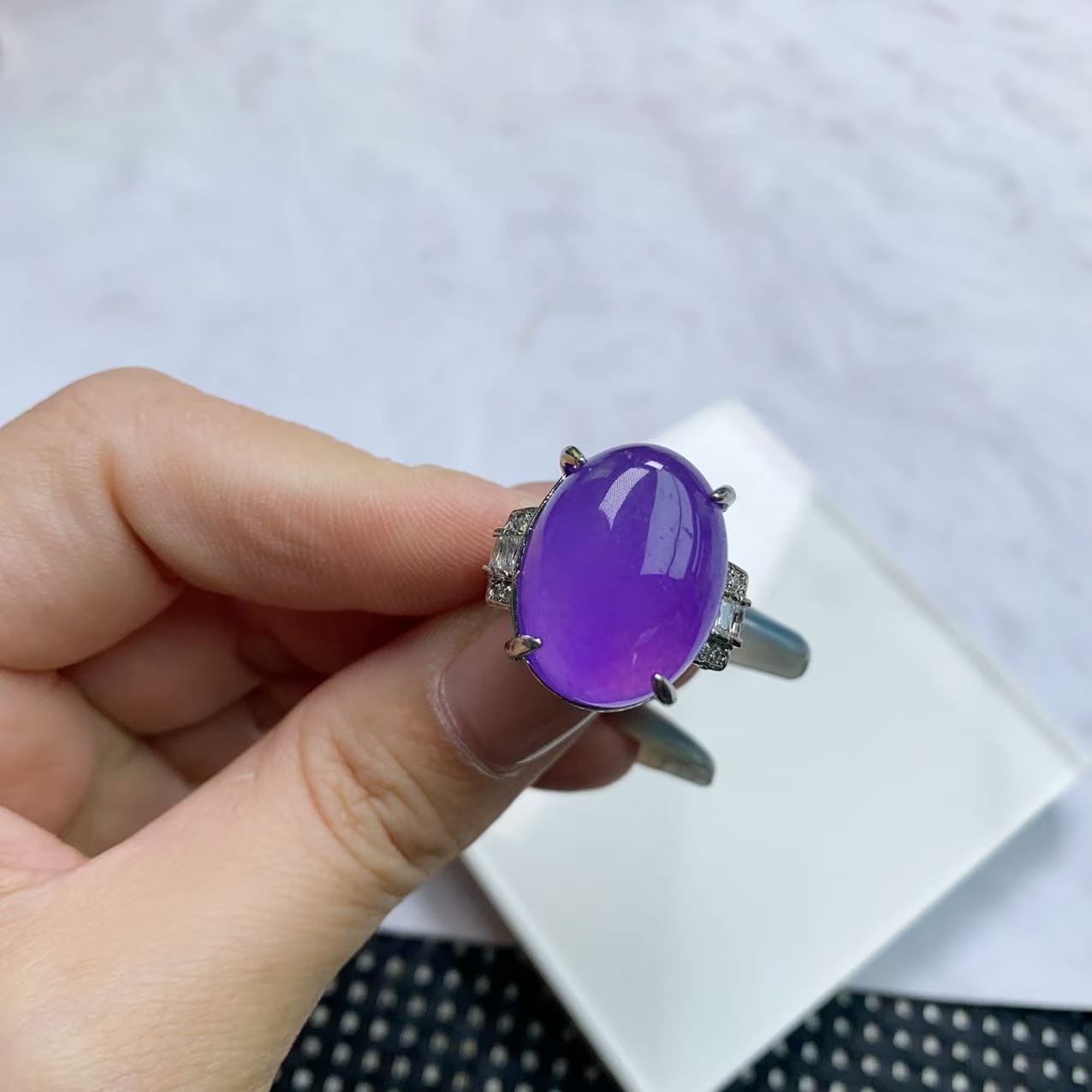 B1373冰紫大蛋面戒指