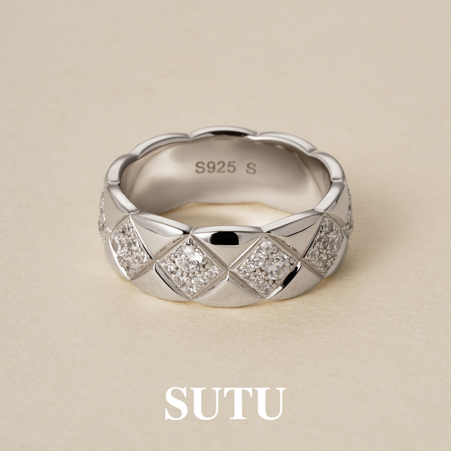 925银合成锆石戒指 菱格纹戒指时尚小众设计清冷感食指戒气质轻奢