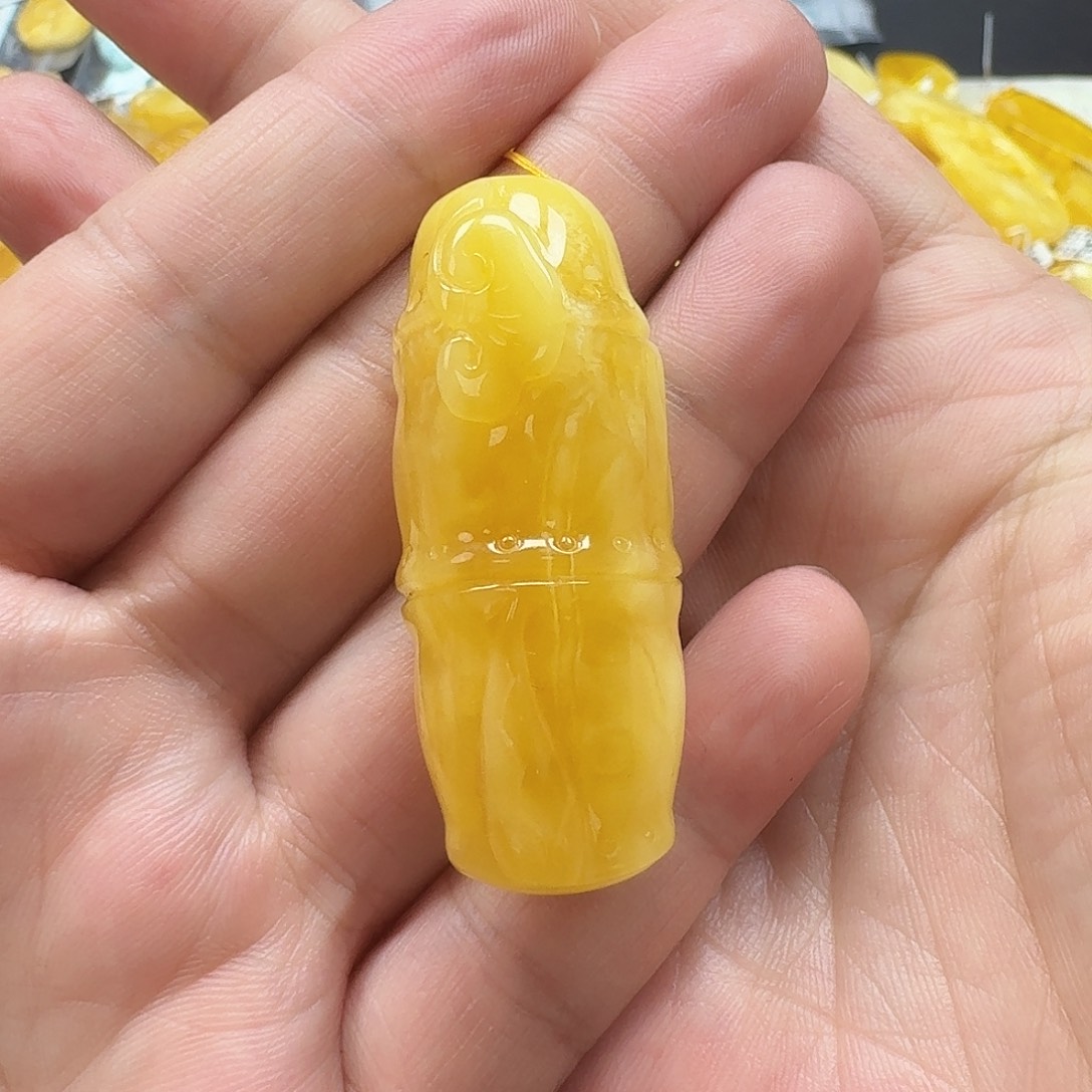 琥珀未镶嵌珠宝奇石75