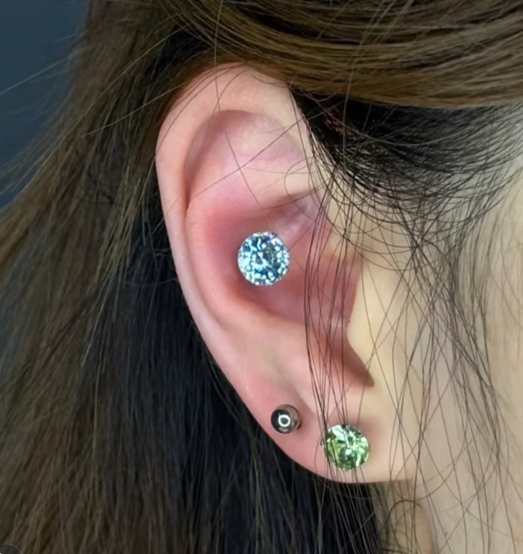 钛钢锆石耳饰 6mm天火切 耳钉耳骨耳蜗钉耳饰宠粉耳钉爆闪钛钢