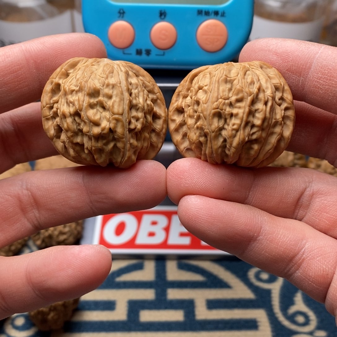 核桃把件一*酸3.8cm山地磨盘