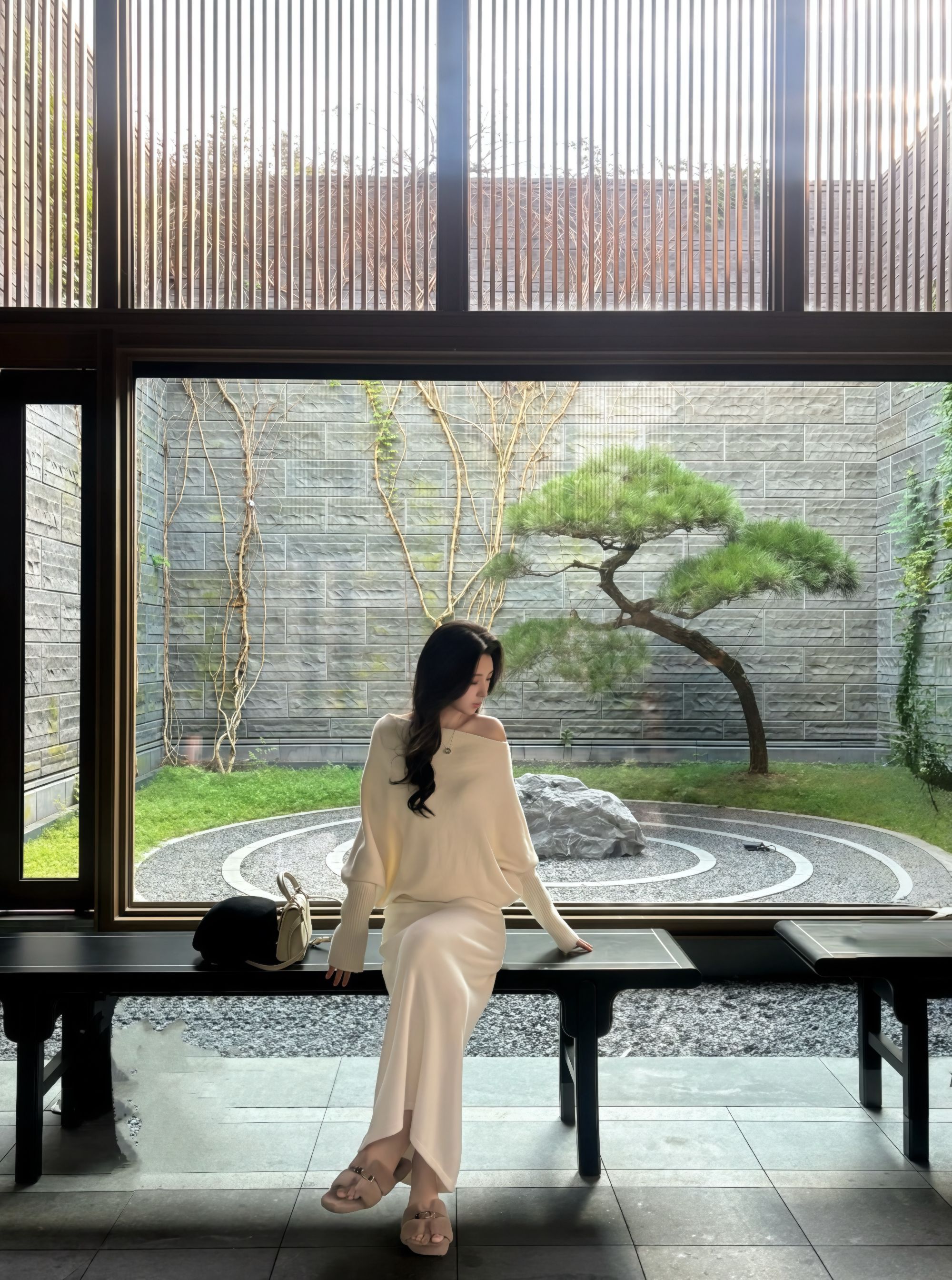 小满【冬日月光曲】秋冬慵懒气质 毛针织衫斜肩上衣半裙套装