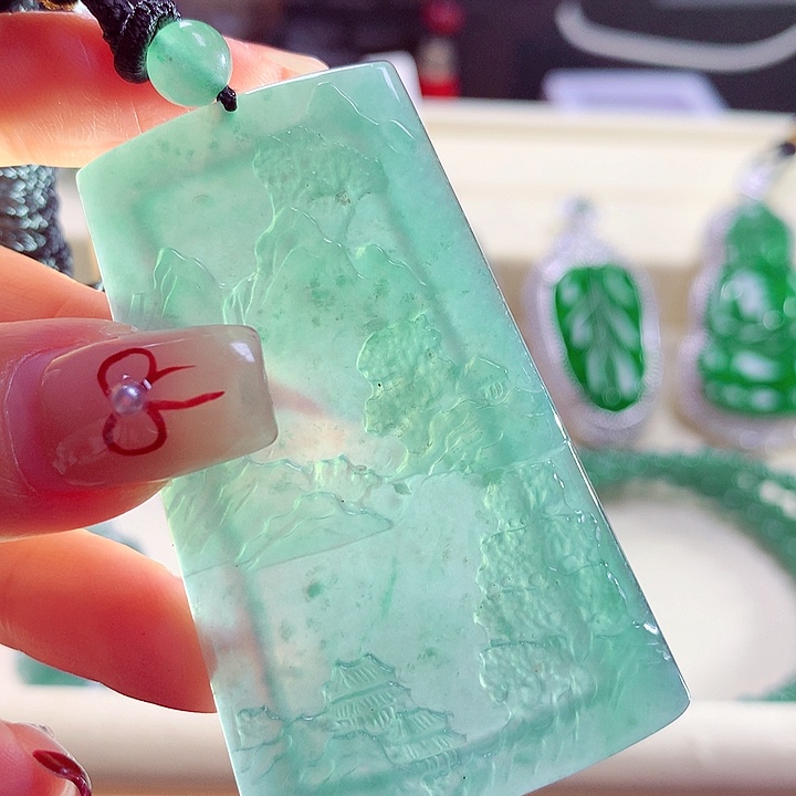 翡翠颈饰未镶嵌天然 