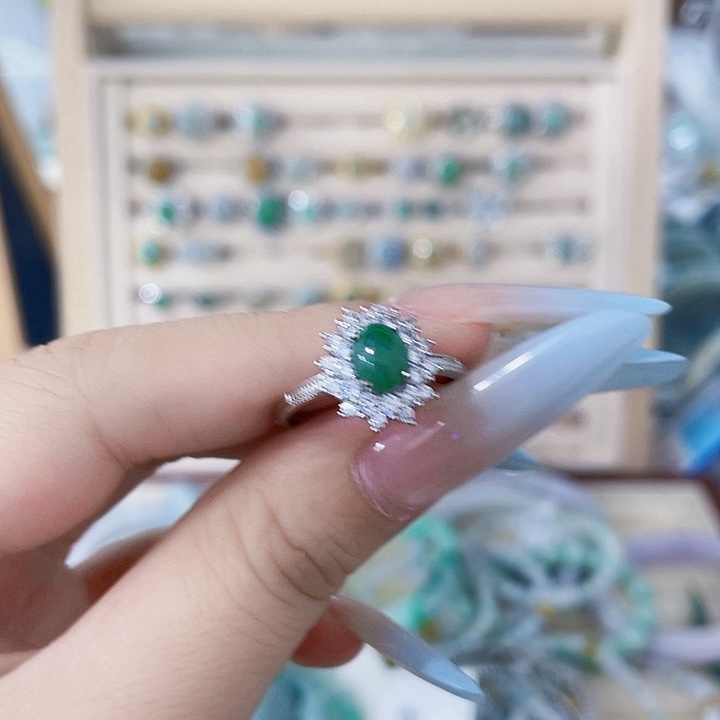 翡翠未镶嵌颈饰天然翡翠Ａ货