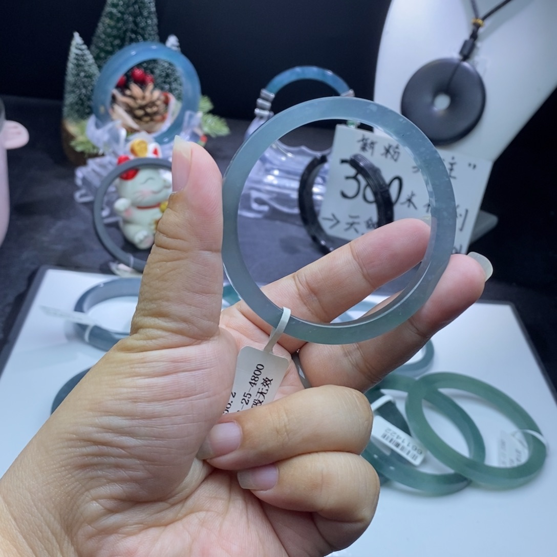 定制翡翠未镶嵌手镯烟蓝方条