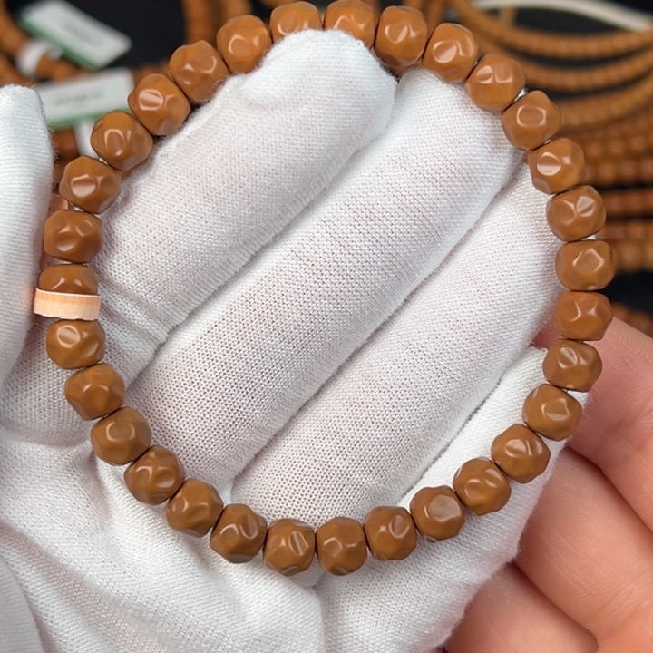 橄榄核把件橄榄核尖0.74无相单圈