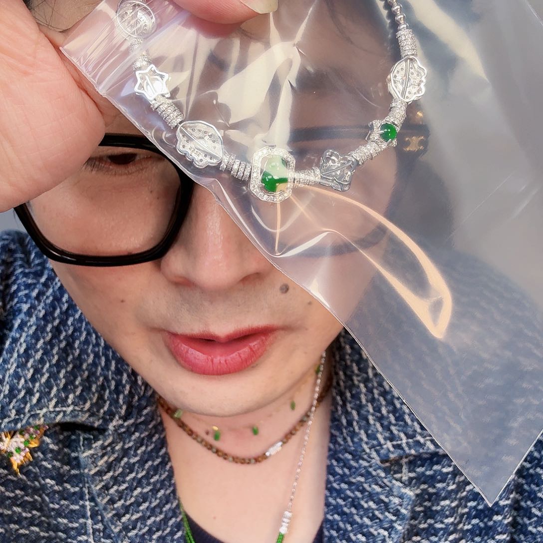 翡翠颈饰未镶嵌?****?一个